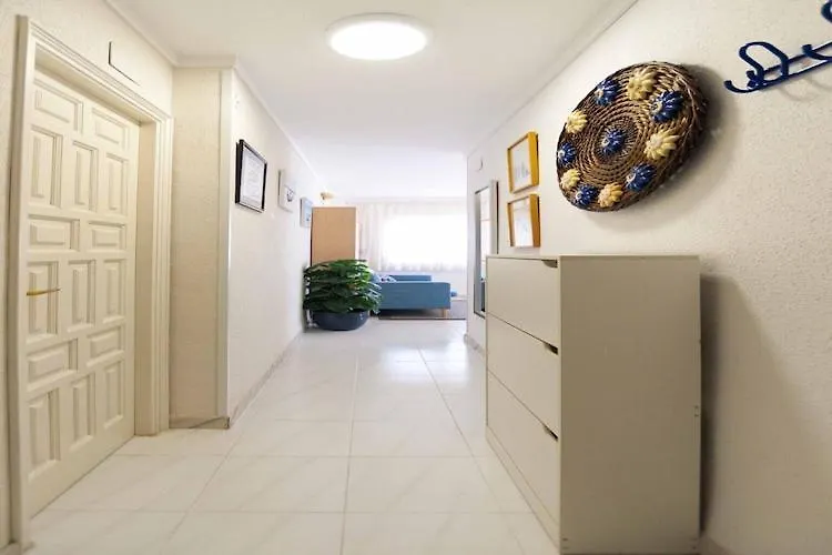 Pleasant Apartment Located In Empuriabrava